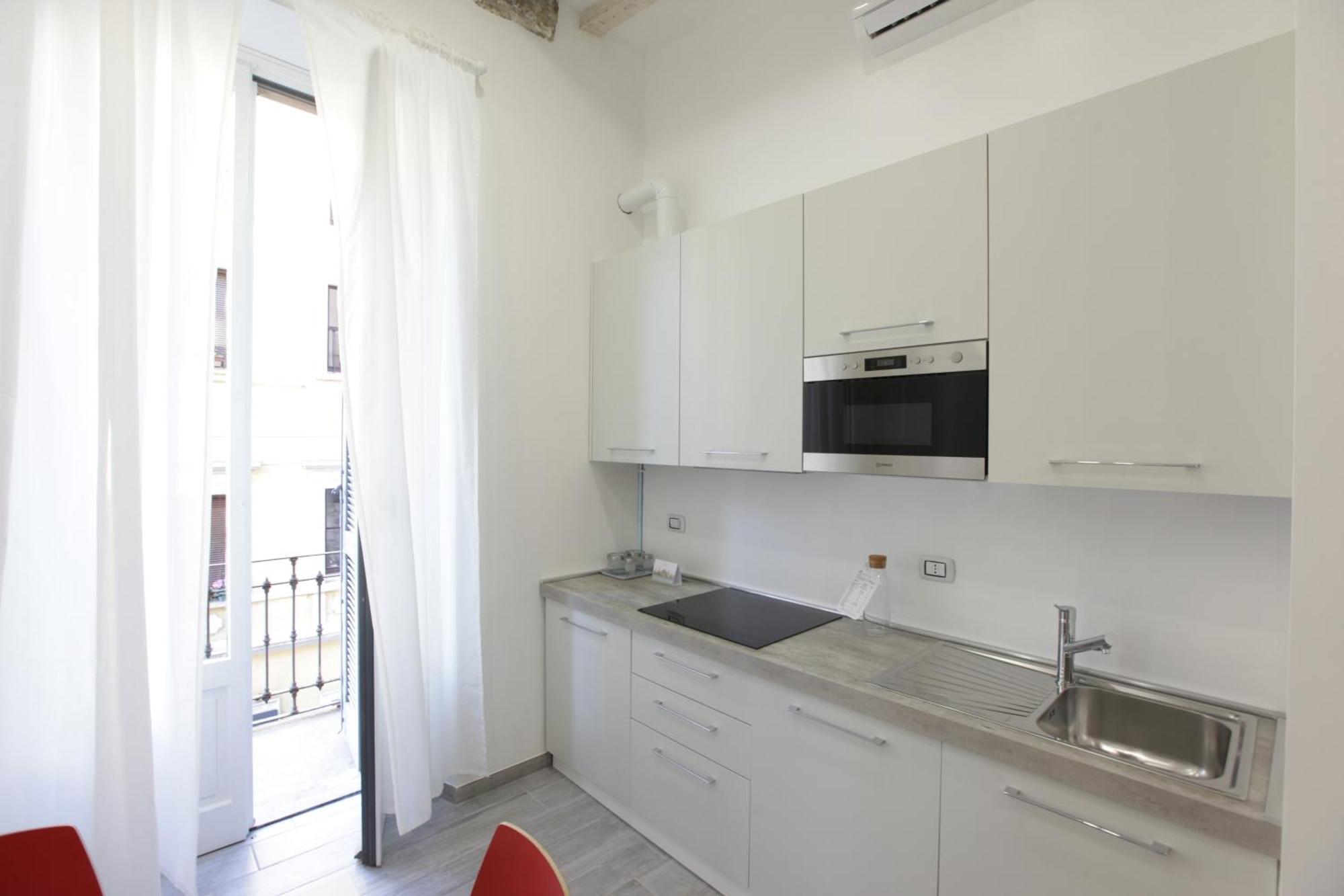 Amazing In Center With Balcony * Mailand